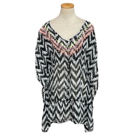 Miken Coverup Womens XL Black White NWT Zig Zag Pattern Embroidered Sheer Poncho - Picture 1 of 16